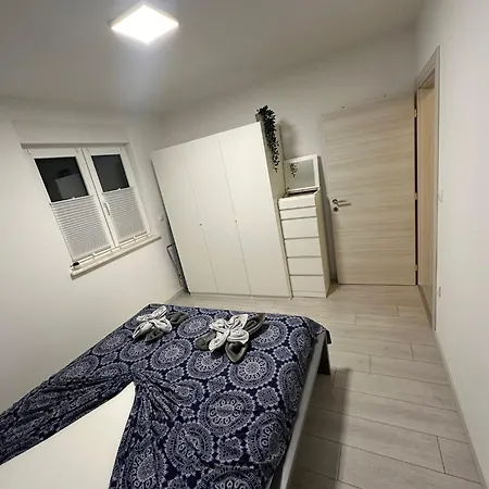 Apartman Laila Apartamento *