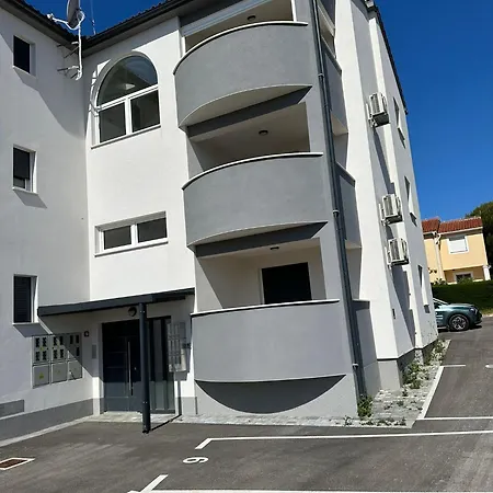 Apartman Laila Apartamento Ližnjan
